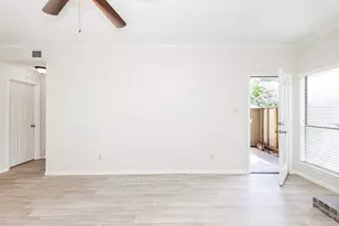 10051 Westpark Dr, Houston, TX 77042 - Photo 16