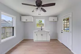 7006 Sherman St, Houston, TX 77011 - Photo 32