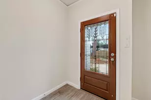 811 Threadneedle St, Houston, TX 77079 - Photo 8