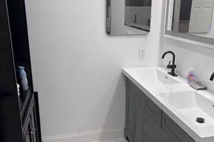 1820 N MacGregor Way, Houston, TX 77023 - Photo 6
