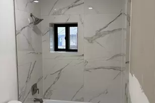 1820 N MacGregor Way, Houston, TX 77023 - Photo 12