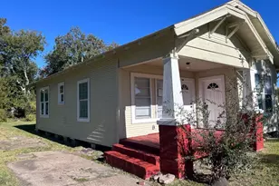 1925 11th St, Port Arthur, TX 77640 - Photo 2