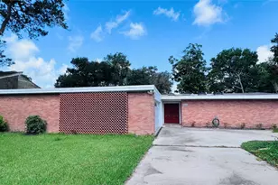 3936 Wagon Rd, Dickinson, TX 77539 - Photo 38