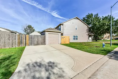 6203 Gillian Park Drive, Katy, TX 77449 - Photo 2