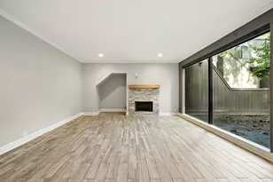 171 Litchfield Ln, Houston, TX 77024 - Photo 12