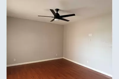 2102 5th Avenue N #3, Texas City, TX 77590 - Photo 2