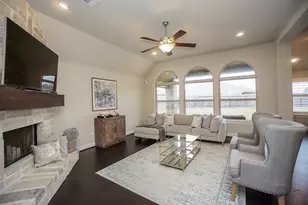 6243 Garden Lakes Ln, Sugar Land, TX 77479 - Photo 8