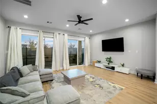 410 E 41st St, Houston, TX 77022 - Photo 1