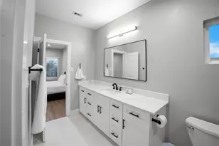 410 E 41st St, Houston, TX 77022 - Photo 18
