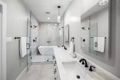 410 E 41st Street, Houston, TX 77022 - Photo 12