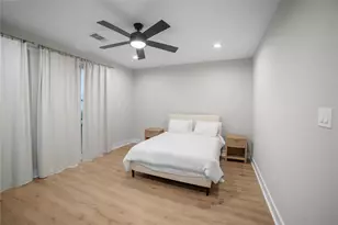410 E 41st St, Houston, TX 77022 - Photo 8