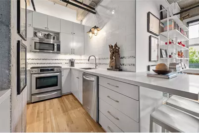 204 Travis Street #2C, Houston, TX 77002 - Photo 12