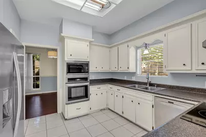 14014 Court Of Regents, Houston, TX 77069 - Photo 8