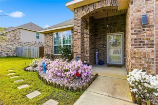 658 W Linnwood Dr, New Caney, TX 77357 - Photo 4