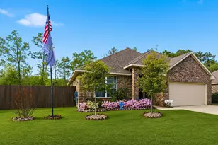 658 W Linnwood Dr, New Caney, TX 77357 - Photo 2