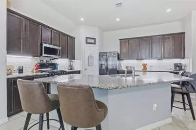 658 W Linnwood Drive, New Caney, TX 77357 - Photo 12