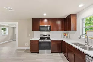 3930 Hartel St, Beaumont, TX 77705 - Photo 8