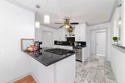1604 W Alabama Street, Houston, TX 77006 - Photo 8