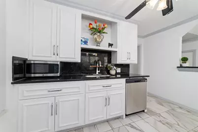 1604 W Alabama Street, Houston, TX 77006 - Photo 10