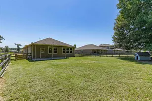 218 Rocky Rdg Dr, Anahuac, TX 77514 - Photo 38