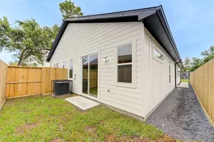 4029 Knoxville St, Houston, TX 77051 - Photo 32