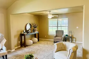 216 Sleepy Hollow Dr, Lake Jackson, TX 77566 - Photo 6