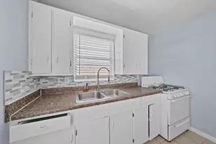 904 Beverly Ave, Pasadena, TX 77506 - Photo 2