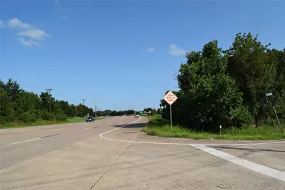 2304 Old Road, Friendswood, TX 77546 - Photo 4