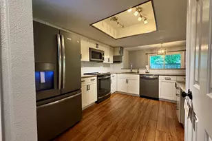 5005 Georgi Ln, Houston, TX 77092 - Photo 4