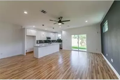 7330 Krueger Road #A and B, Houston, TX 77033 - Photo 6