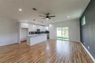 7330 Krueger Rd, Houston, TX 77033 - Photo 6