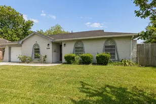 12514 Gotham Dr, Houston, TX 77089 - Photo 2