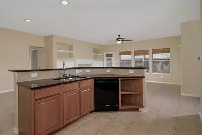 78 E Foxbriar Forest Circle, The Woodlands, TX 77382 - Photo 16