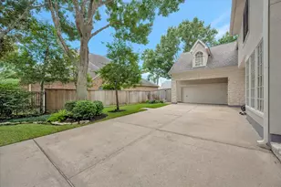 3707 Acorn Wood Way, Houston, TX 77059 - Photo 4