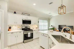 13808 Stark Bridge Ln, Rosharon, TX 77583 - Photo 12