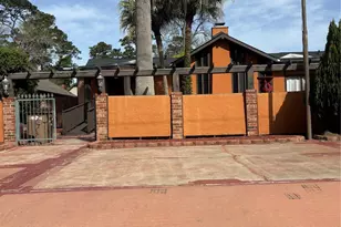 2013 Deats Rd, Dickinson, TX 77539 - Photo 1