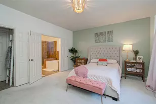 47 W Tallowberry Dr, The Woodlands, TX 77381 - Photo 18