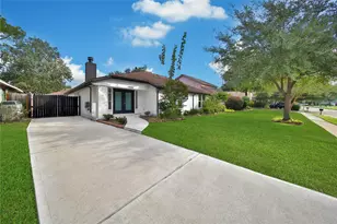 11530 Wickersham Ln, Houston, TX 77077 - Photo 2