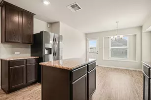 529 Rosebank Trail Ln, La Marque, TX 77568 - Photo 18