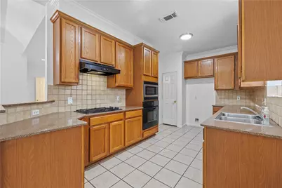 2106 Hawks Road, Missouri City, TX 77489 - Photo 12