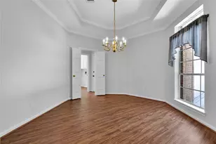 152 W Amberglow Cir, The Woodlands, TX 77381 - Photo 6