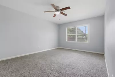 102 Tanglewood Street, Baytown, TX 77520 - Photo 12
