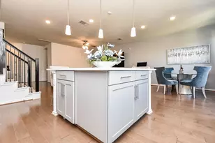 10310 Marston Vineyard Dr, Houston, TX 77025 - Photo 8