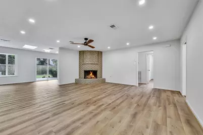 1617 Wavecrest Lane, Houston, TX 77062 - Photo 8