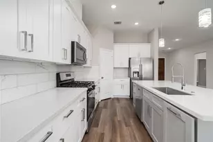 231 McCormick St, Columbus, TX 78934 - Photo 4