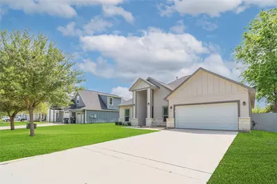 231 McCormick Street, Columbus, TX 78934 - Photo 2