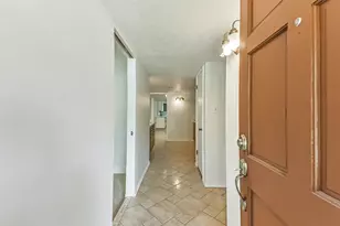 2718 Quail Run Dr, Humble, TX 77396 - Photo 2
