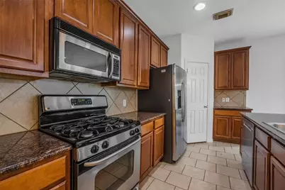 75 N Spinning Wheel Circle, The Woodlands, TX 77382 - Photo 14