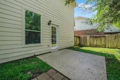 75 N Spinning Wheel Circle, The Woodlands, TX 77382 - Photo 32