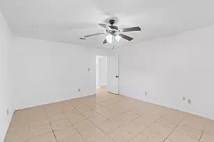 10102 Valley Breeze Dr, Houston, TX 77078 - Photo 18